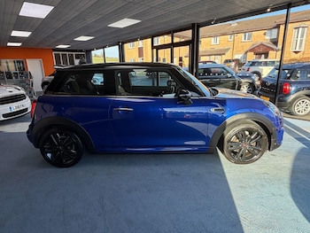 Used MINI Hatch 2019 for sale - 77028941: Photo