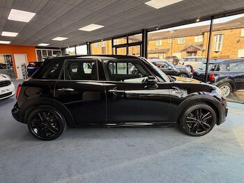 Used MINI Hatch 2019 for sale - 77028937: Photo