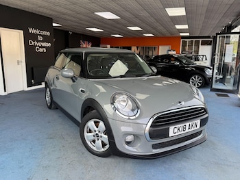 Used MINI Hatch 2018 for sale - 78101203: Photo