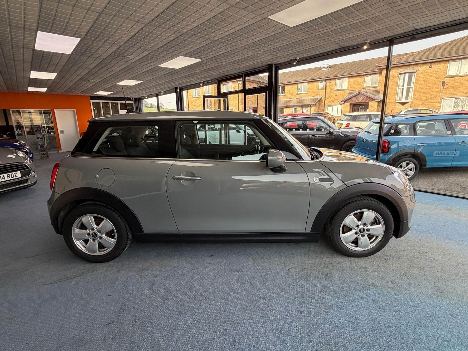Used MINI Hatch 2018 for sale - 78101203: Photo 2