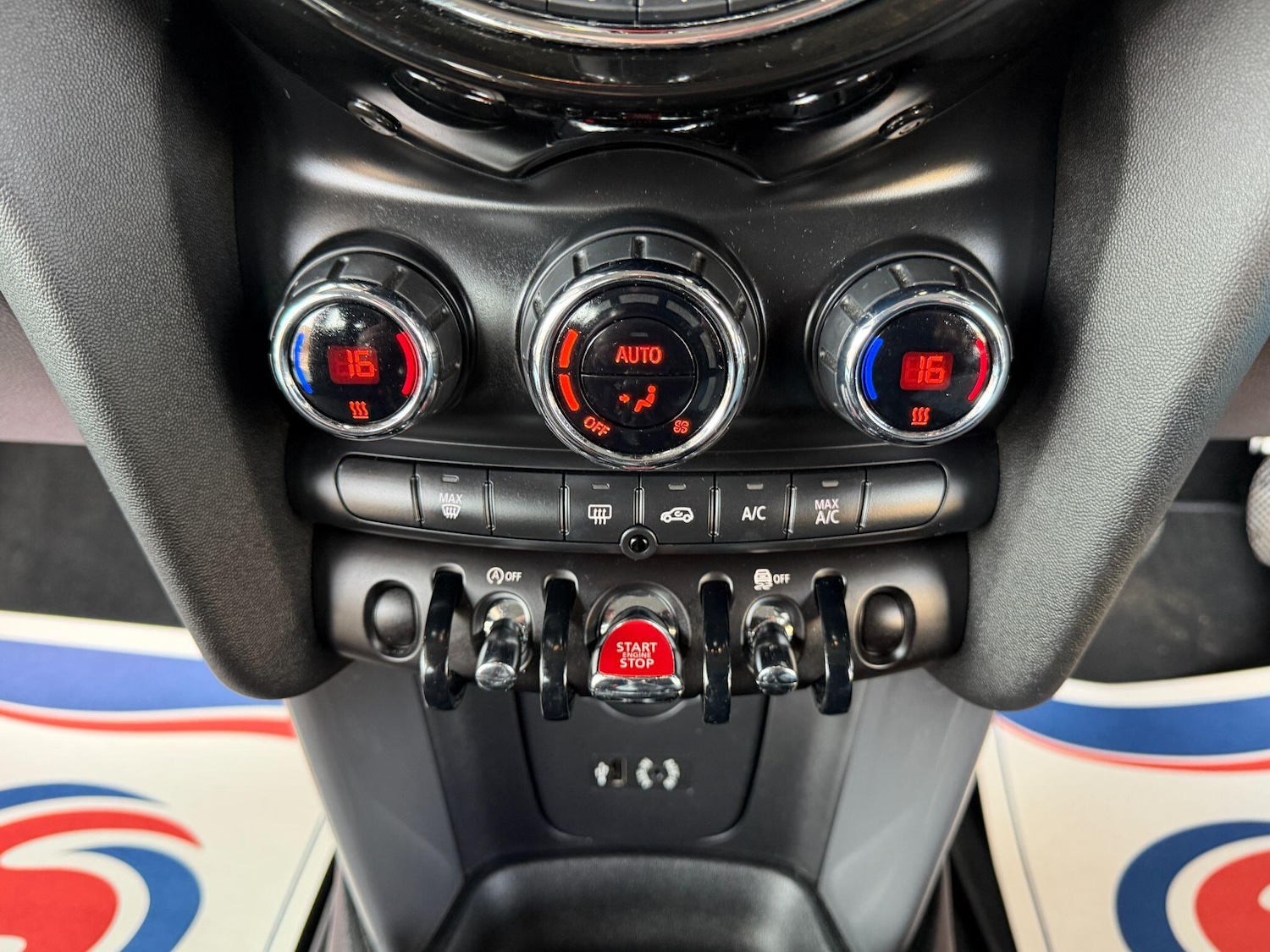 Used MINI Hatch 2018 for sale - 78101203: Photo 26