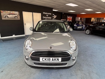 Used MINI Hatch 2018 for sale - 78101203: Photo