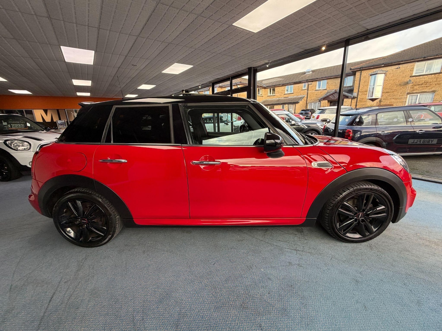 Used MINI Hatch 2018 for sale - 77029860: Photo 2