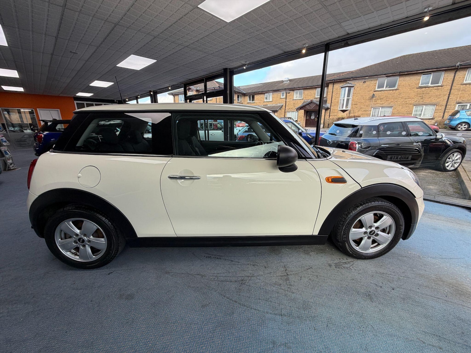 Used MINI Hatch 2015 for sale - 77029817: Photo 2