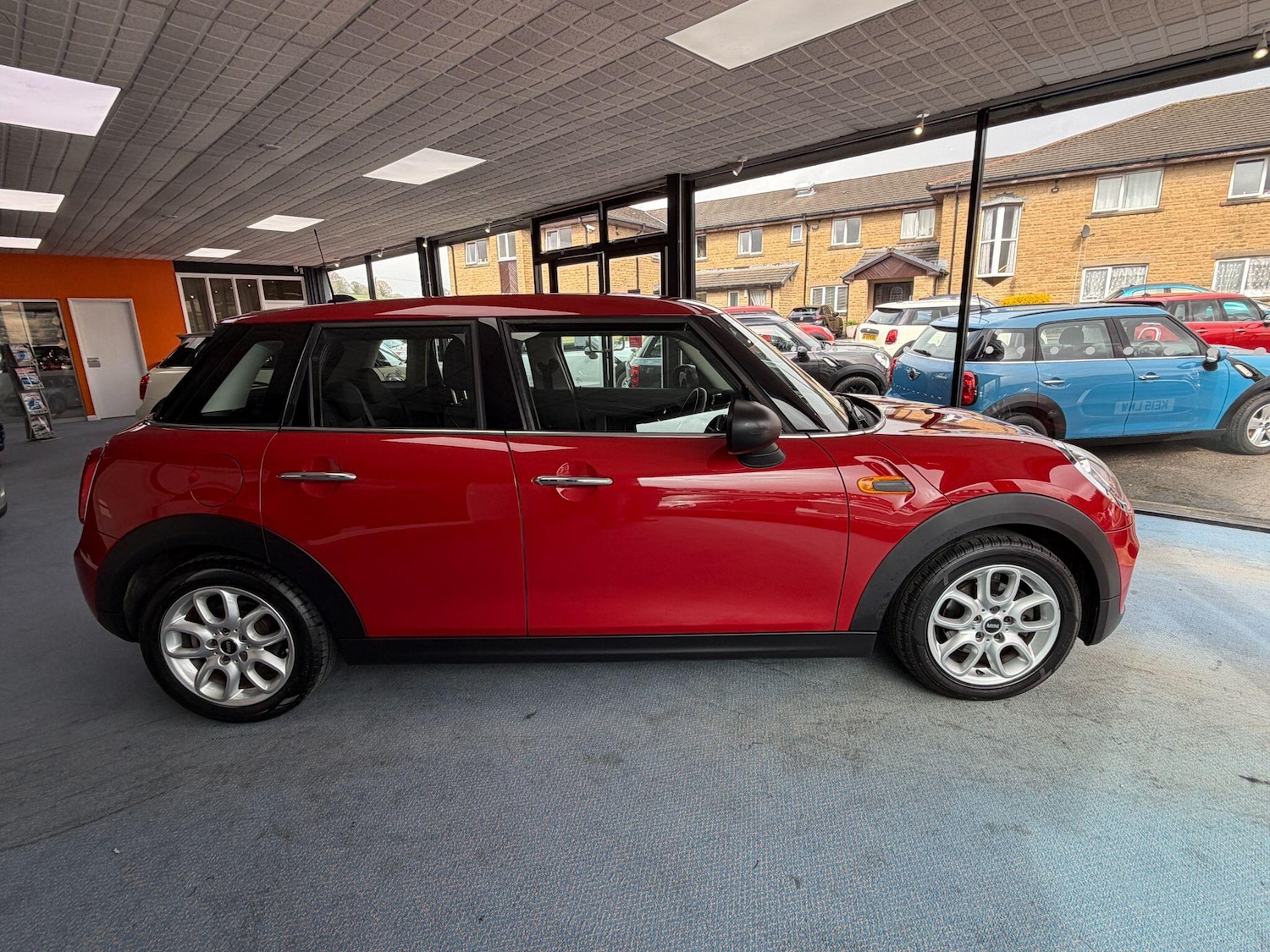 Used MINI Hatch 2015 for sale - 78101426: Photo 2