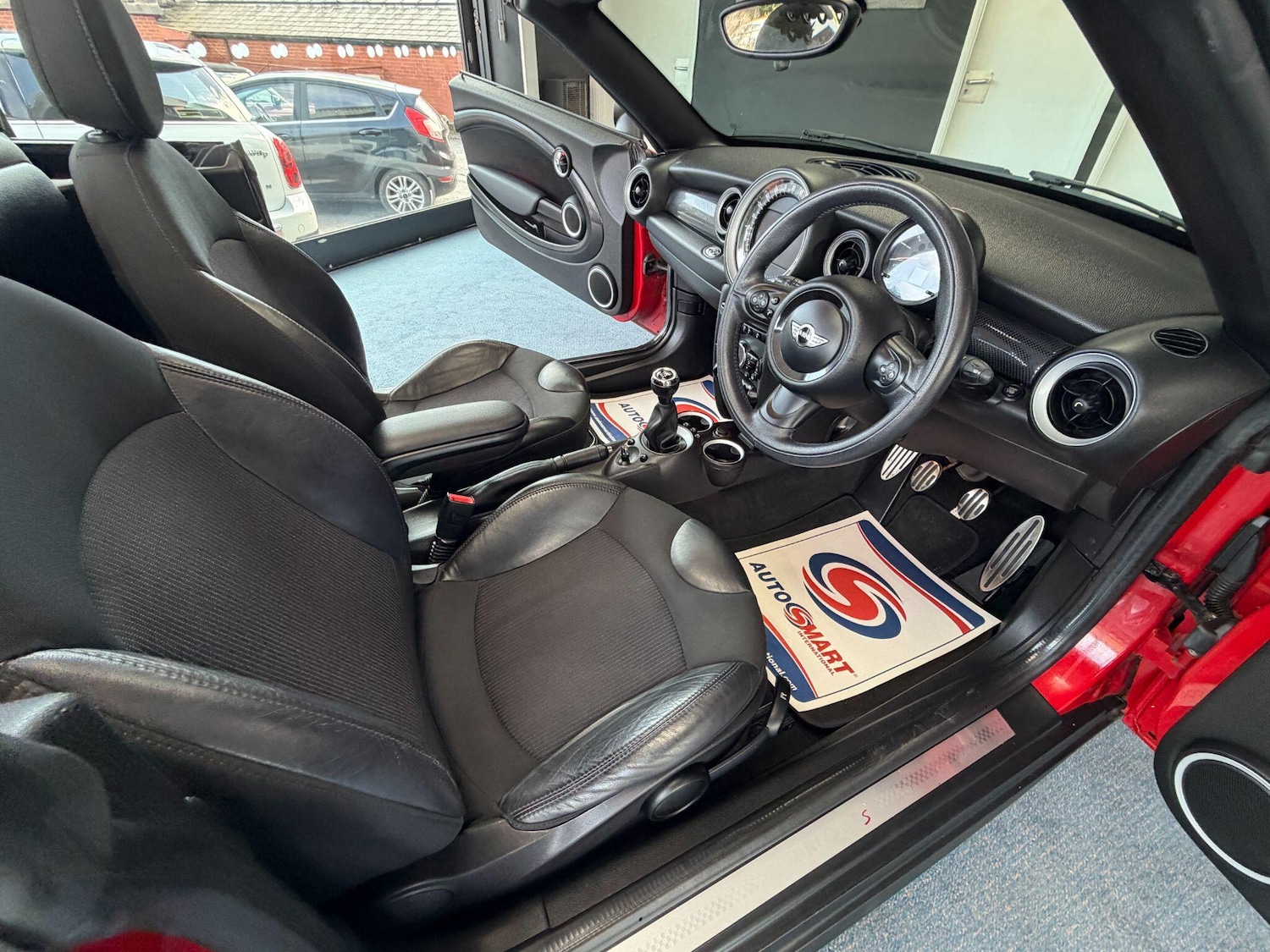 Used MINI Roadster 2014 for sale - 78100933: Photo 11