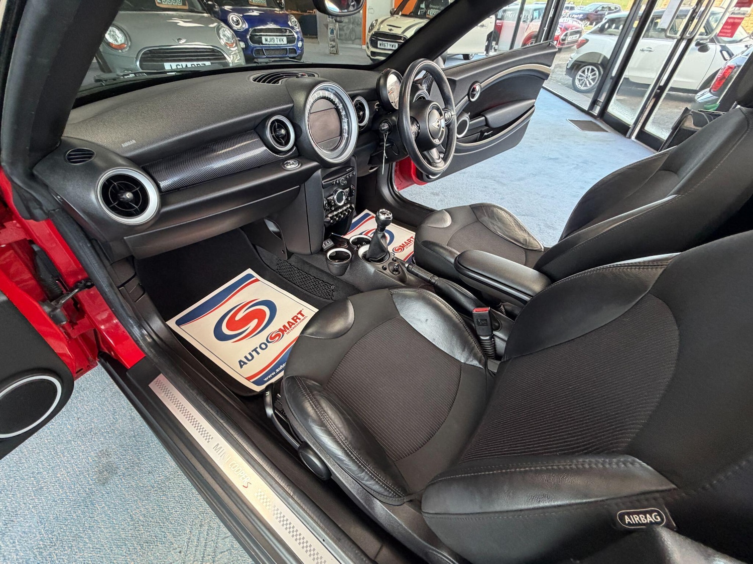 Used MINI Roadster 2014 for sale - 78100933: Photo 30