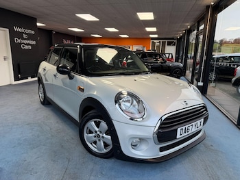 Used MINI Hatch 2018 for sale - 76573151: Photo