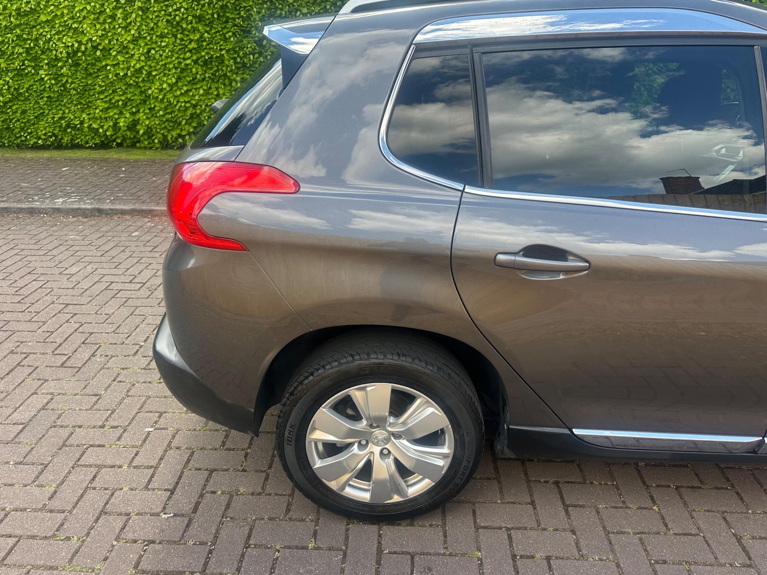 Used Peugeot 2008 2015 for sale - 76988686: Photo 8