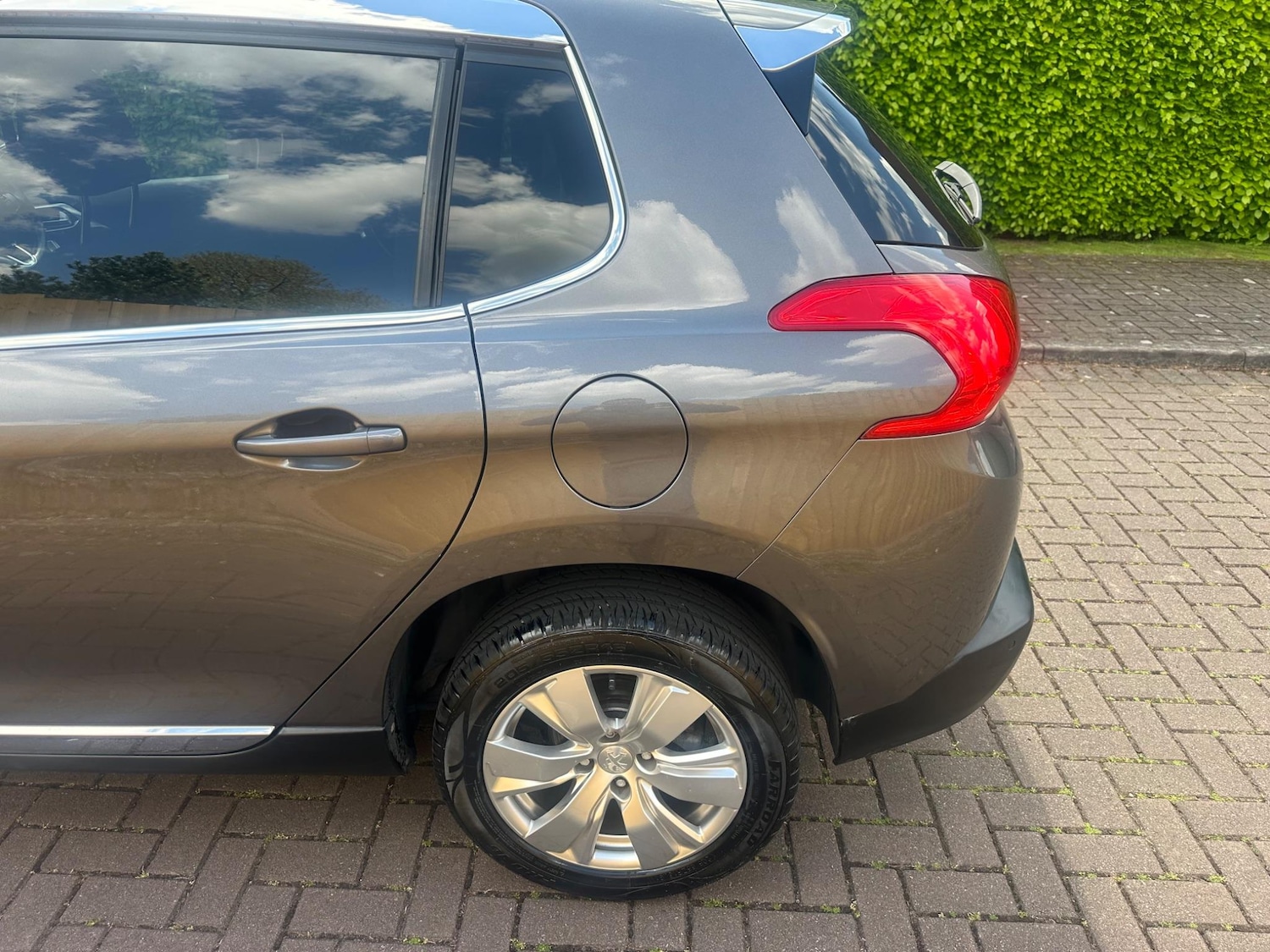 Used Peugeot 2008 2015 for sale - 76988686: Photo 9