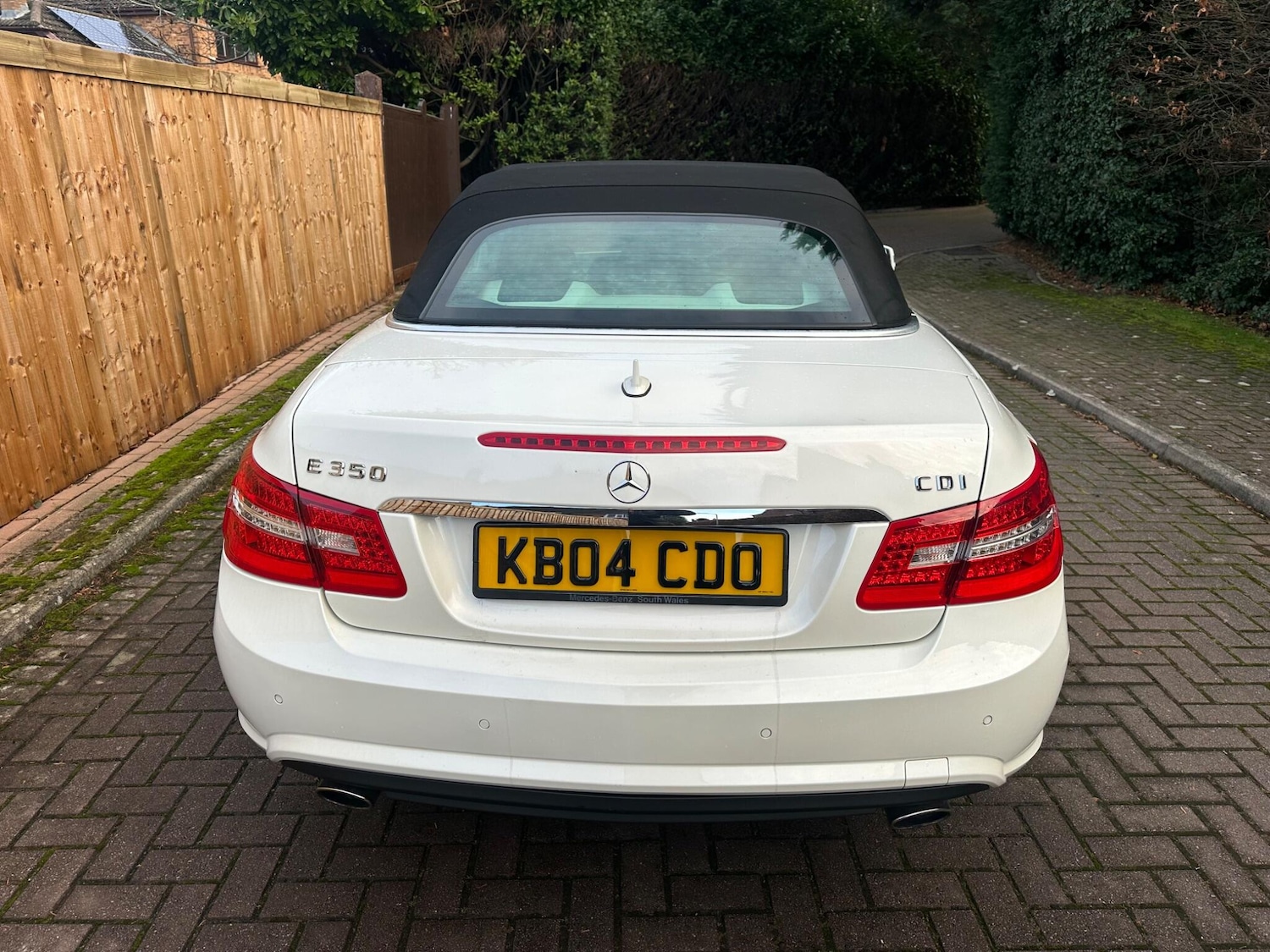 Used Mercedes-Benz E Class 2011 for sale - 76964765: Photo 10