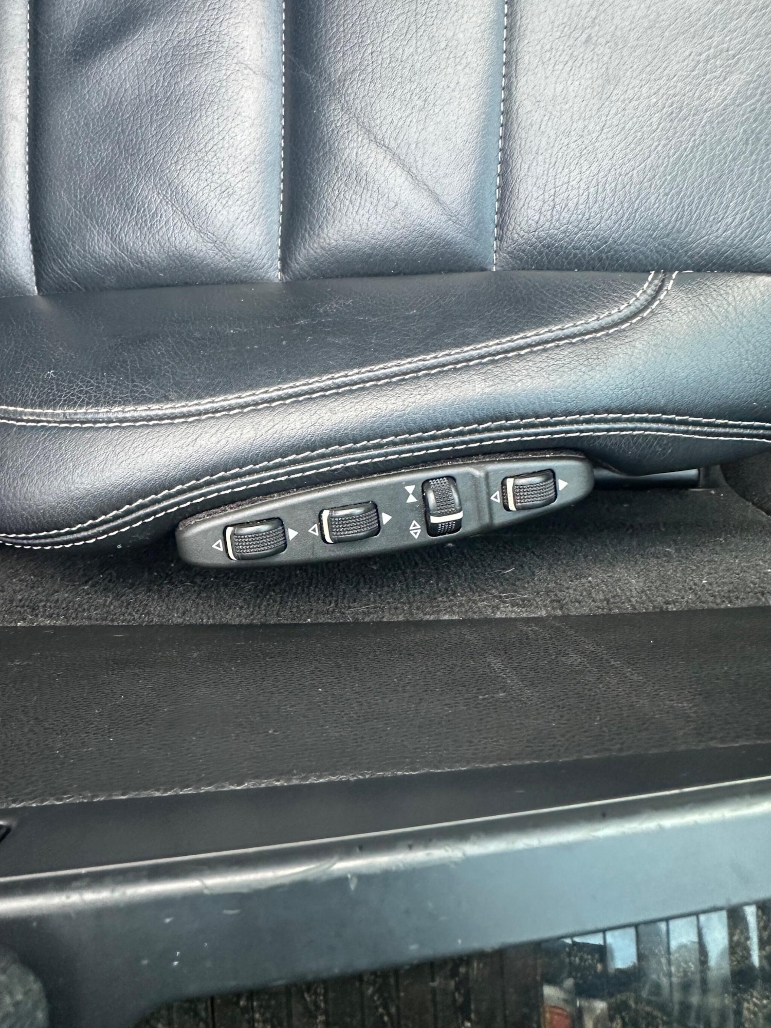 Used Mercedes-Benz E Class 2011 for sale - 76964765: Photo 15