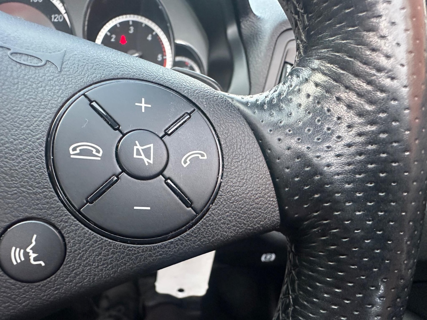 Used Mercedes-Benz E Class 2011 for sale - 76964765: Photo 16