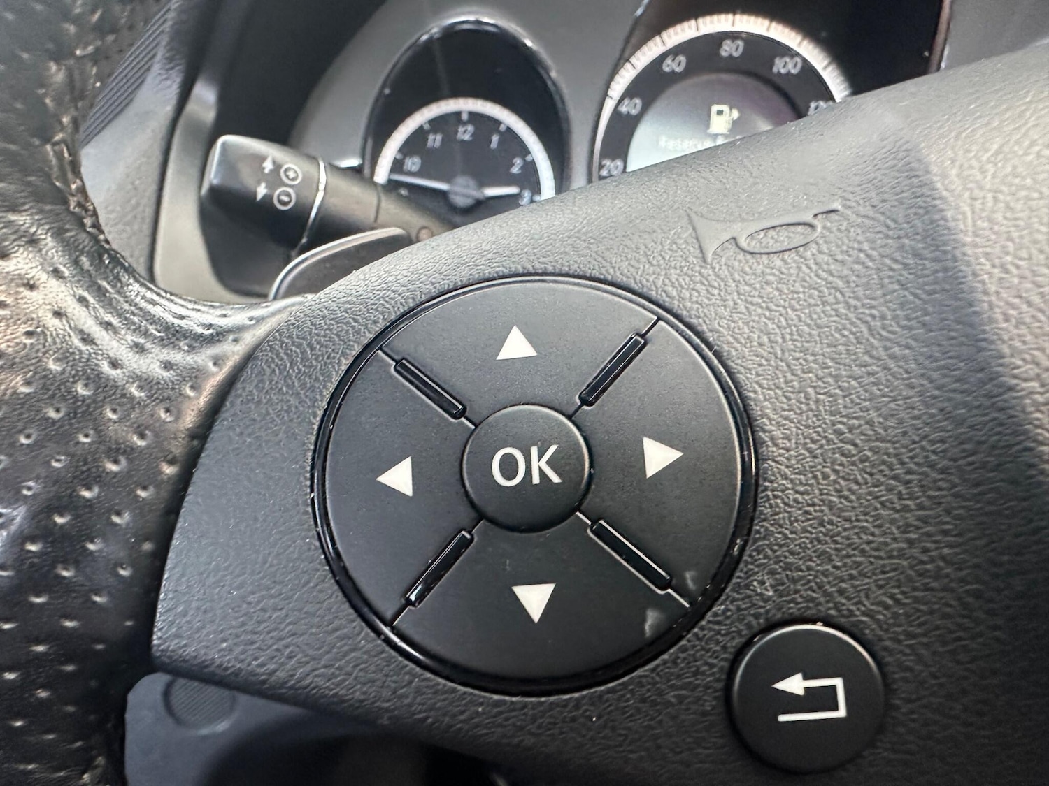 Used Mercedes-Benz E Class 2011 for sale - 76964765: Photo 23