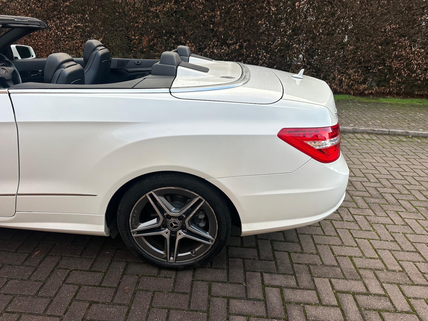 Used Mercedes-Benz E Class 2011 for sale - 76964765: Photo 27