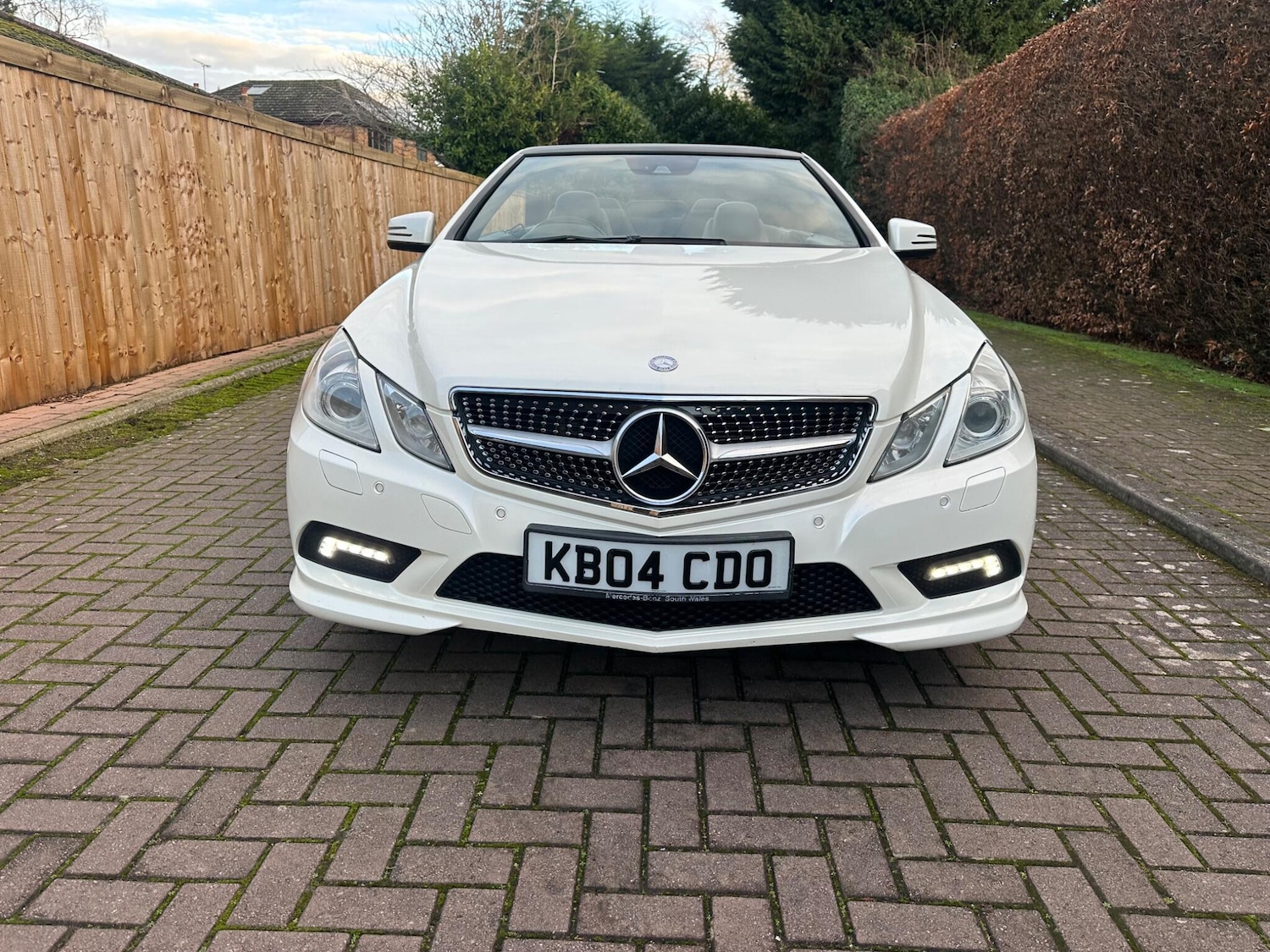 Used Mercedes-Benz E Class 2011 for sale - 76964765: Photo 3