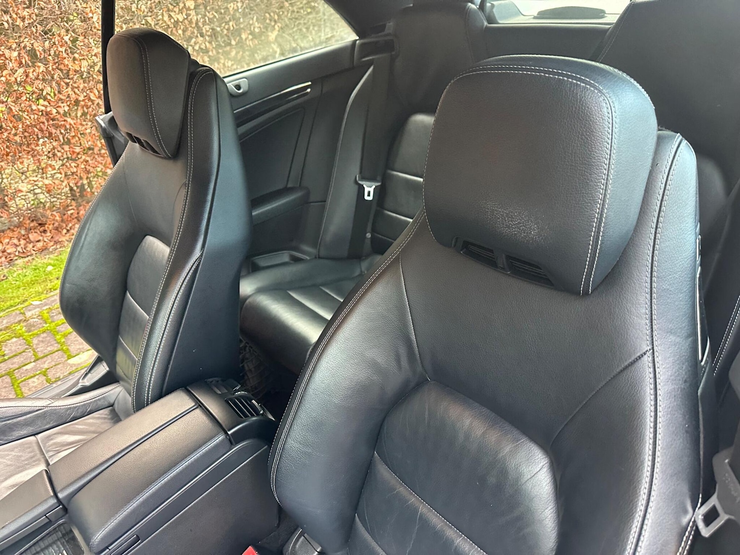 Used Mercedes-Benz E Class 2011 for sale - 76964765: Photo 33