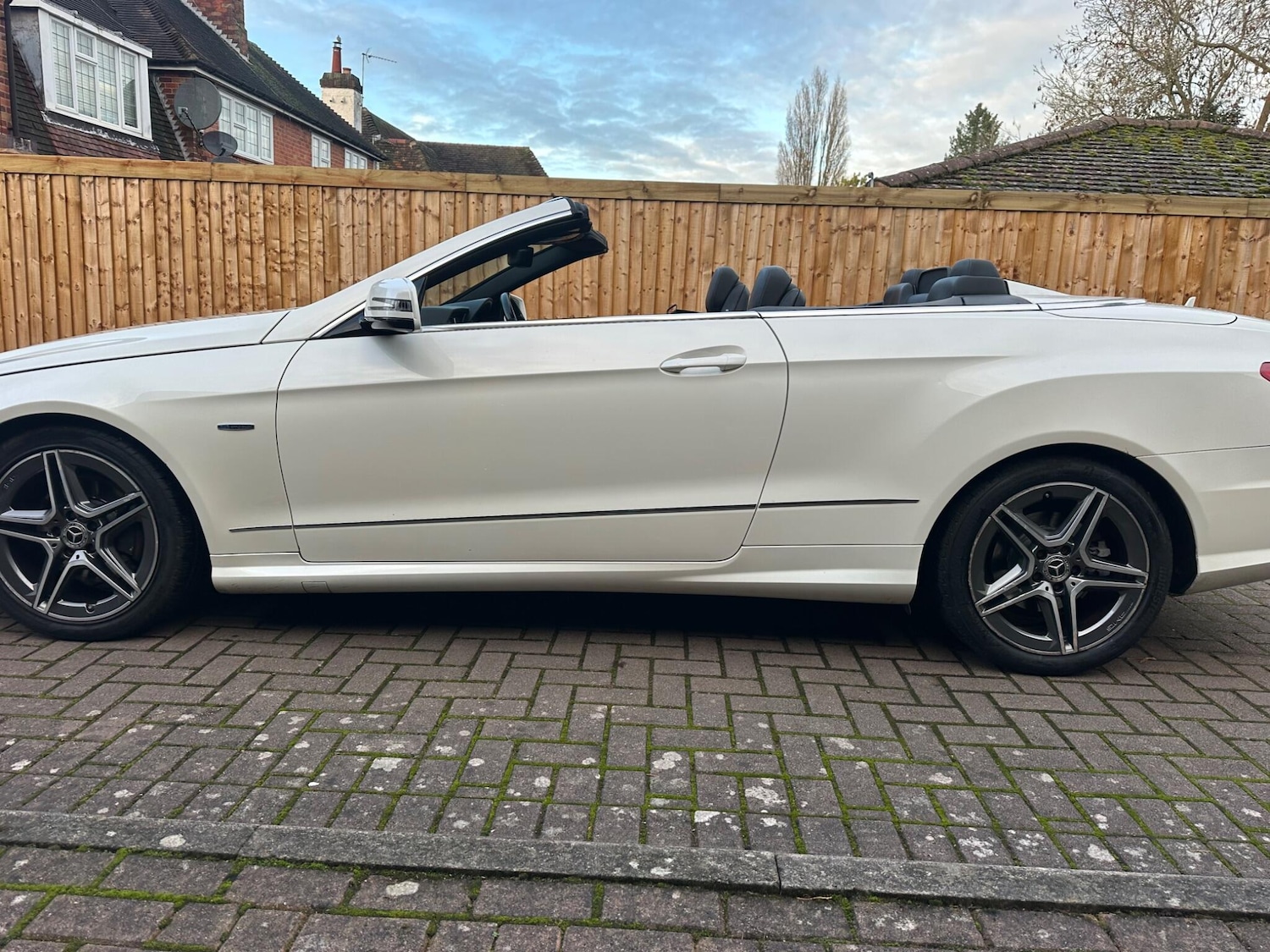 Used Mercedes-Benz E Class 2011 for sale - 76964765: Photo 6