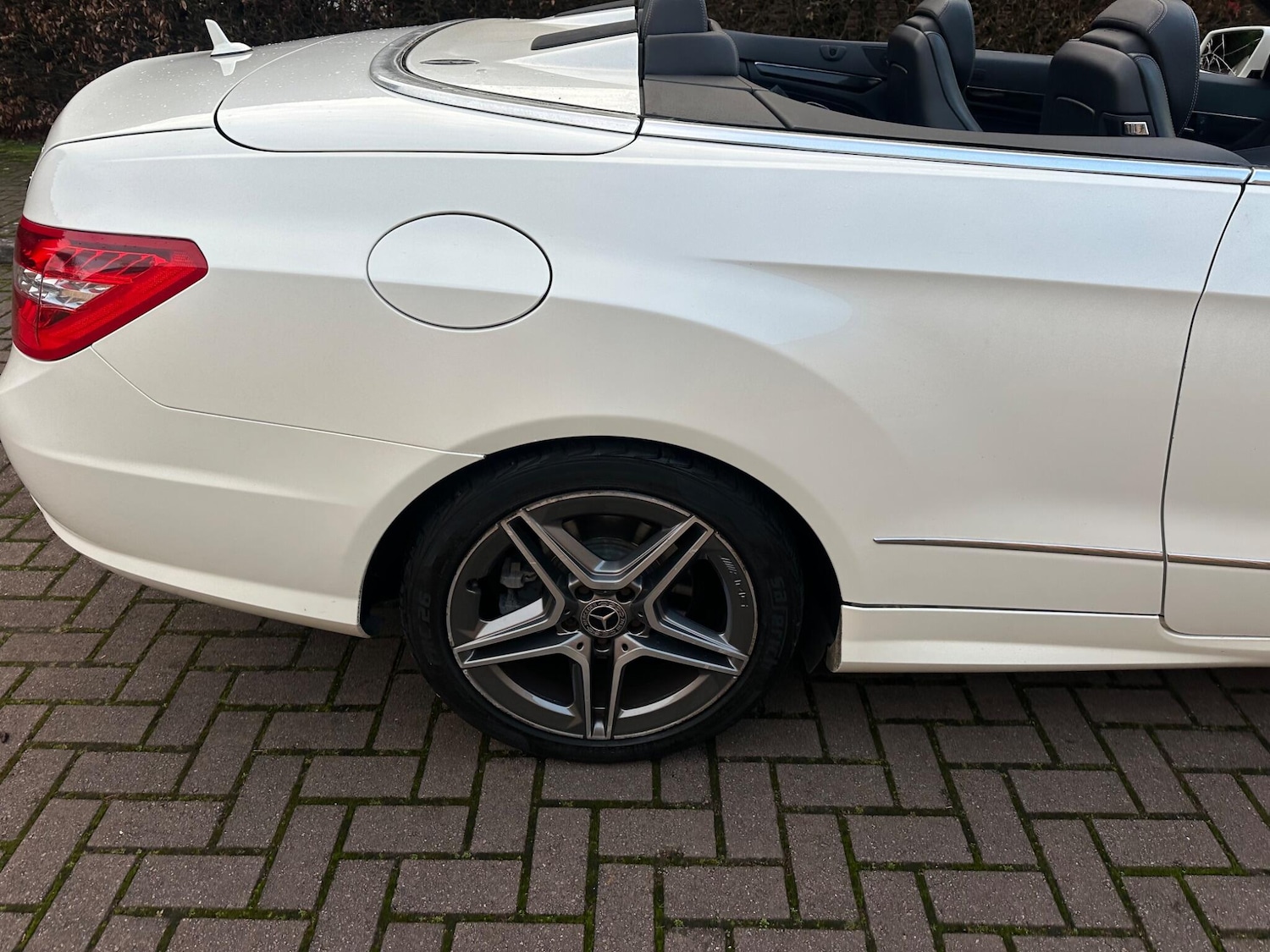 Used Mercedes-Benz E Class 2011 for sale - 76964765: Photo 9