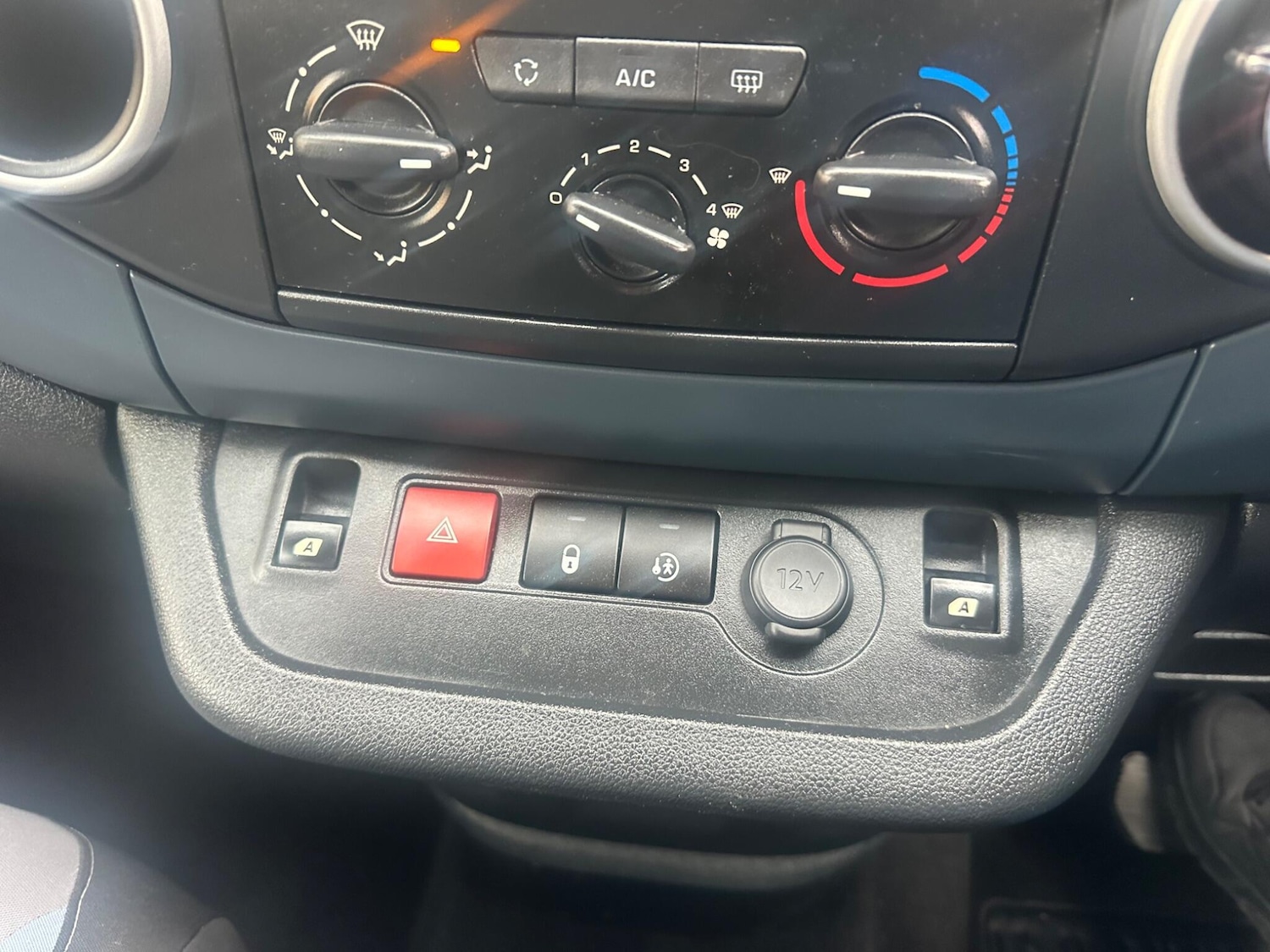 Used Peugeot Partner Tepee 2016 for sale - 76538657: Photo 7