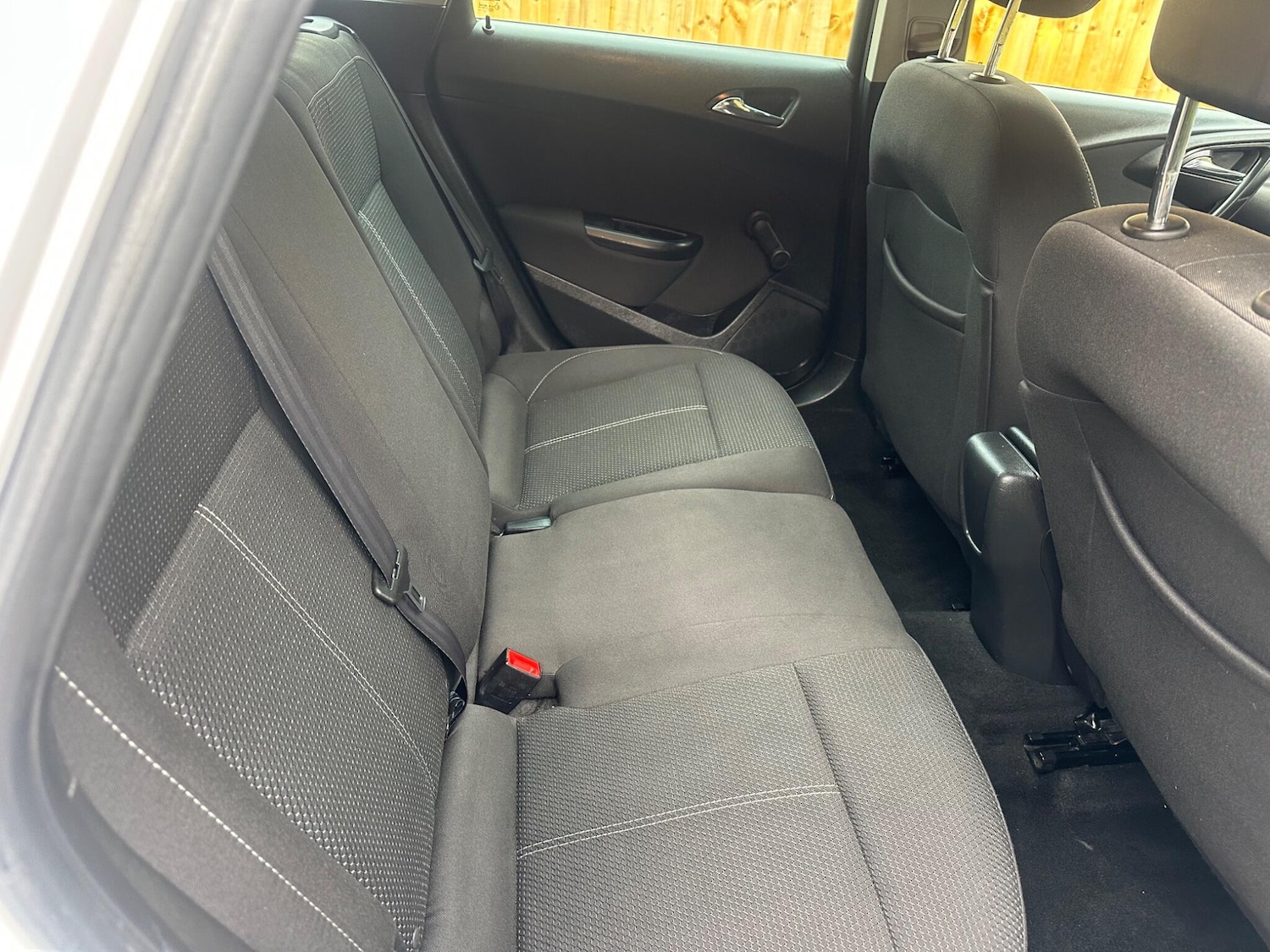 Used Vauxhall Astra 2015 for sale - 76727242: Photo 9