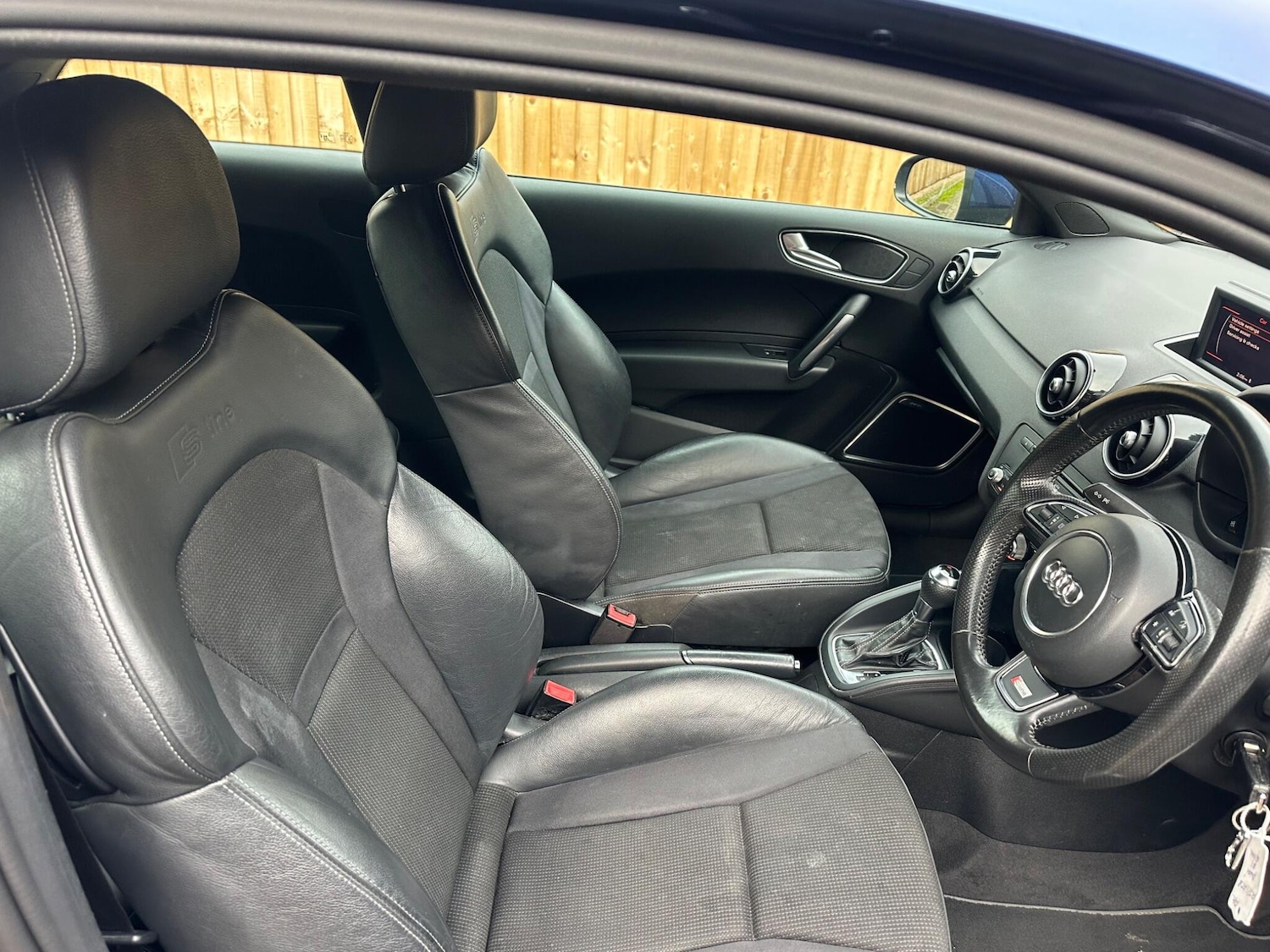 Used Audi A1 2011 for sale - 77202988: Photo 11