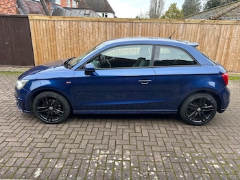 Used Audi A1 2011 for sale - 77202988: Photo