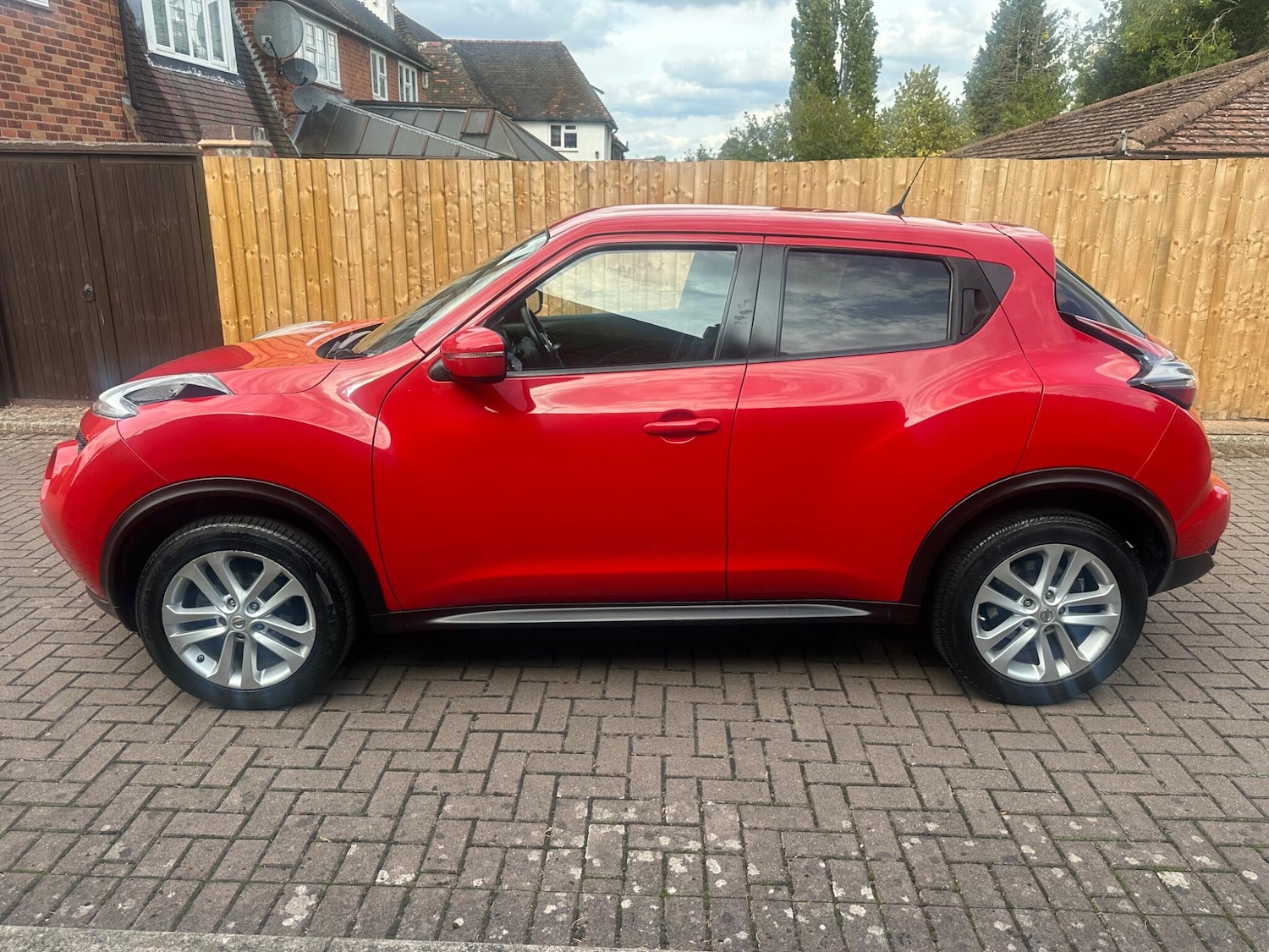 Used Nissan Juke for sale - 76538243: Photo 2