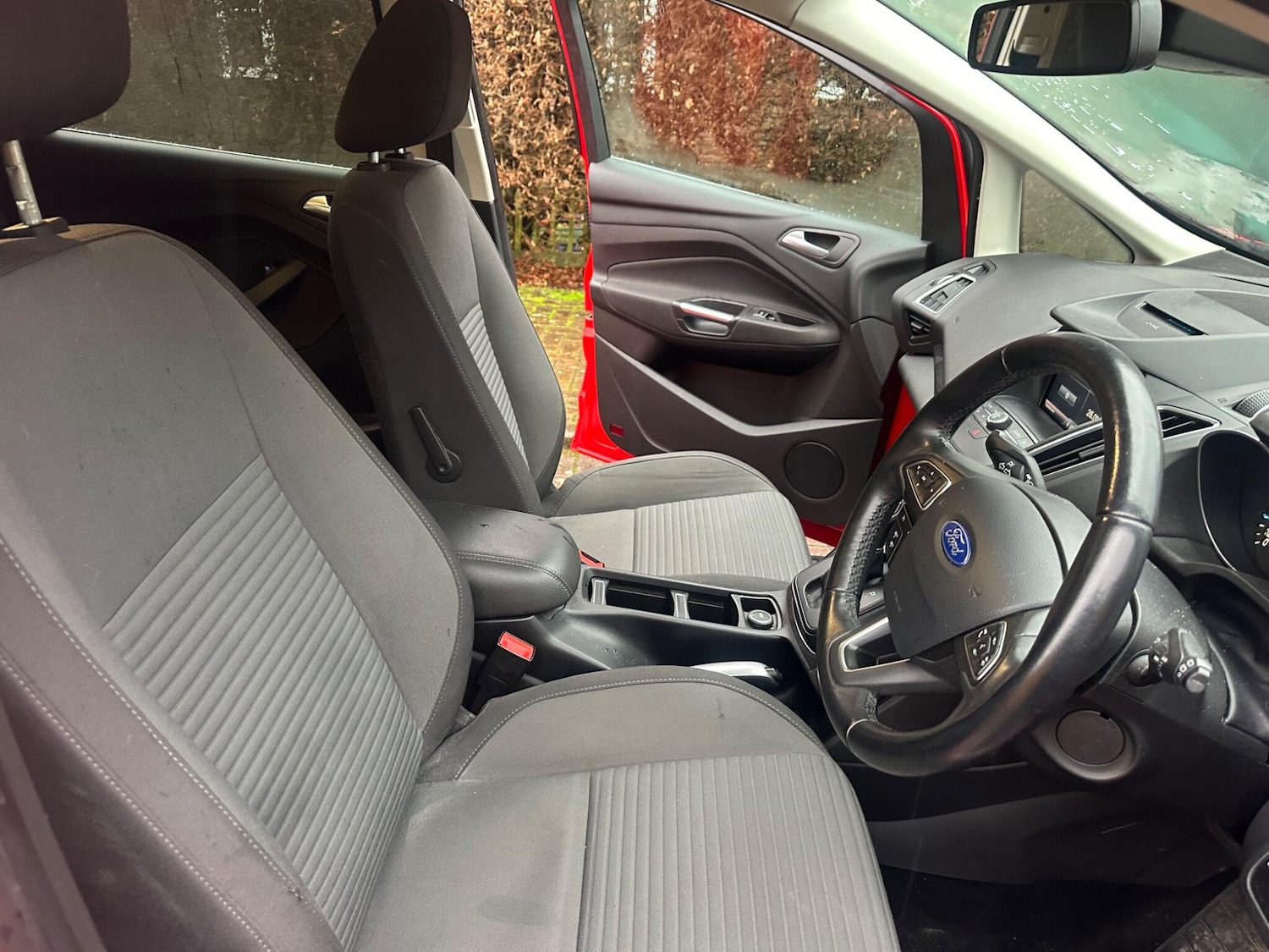 Used Ford C-Max 2016 for sale - 77215304: Photo 2