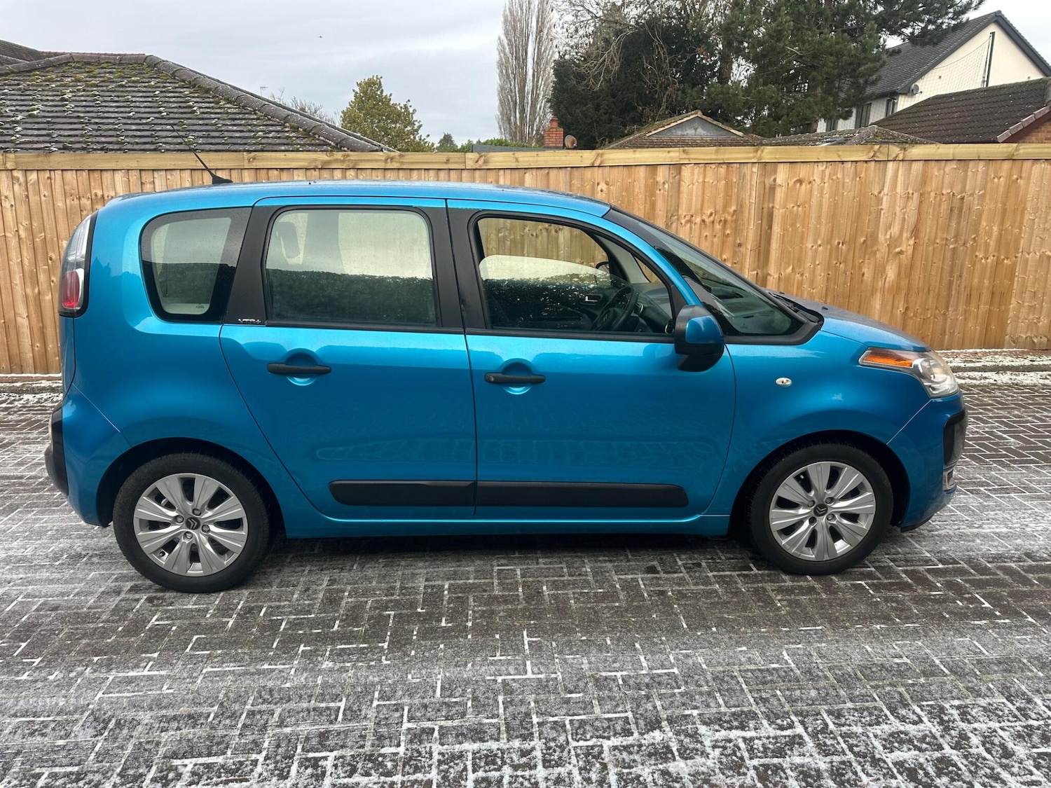 Used Citroen C3 Picasso 2010 for sale - 77130644: Photo 23