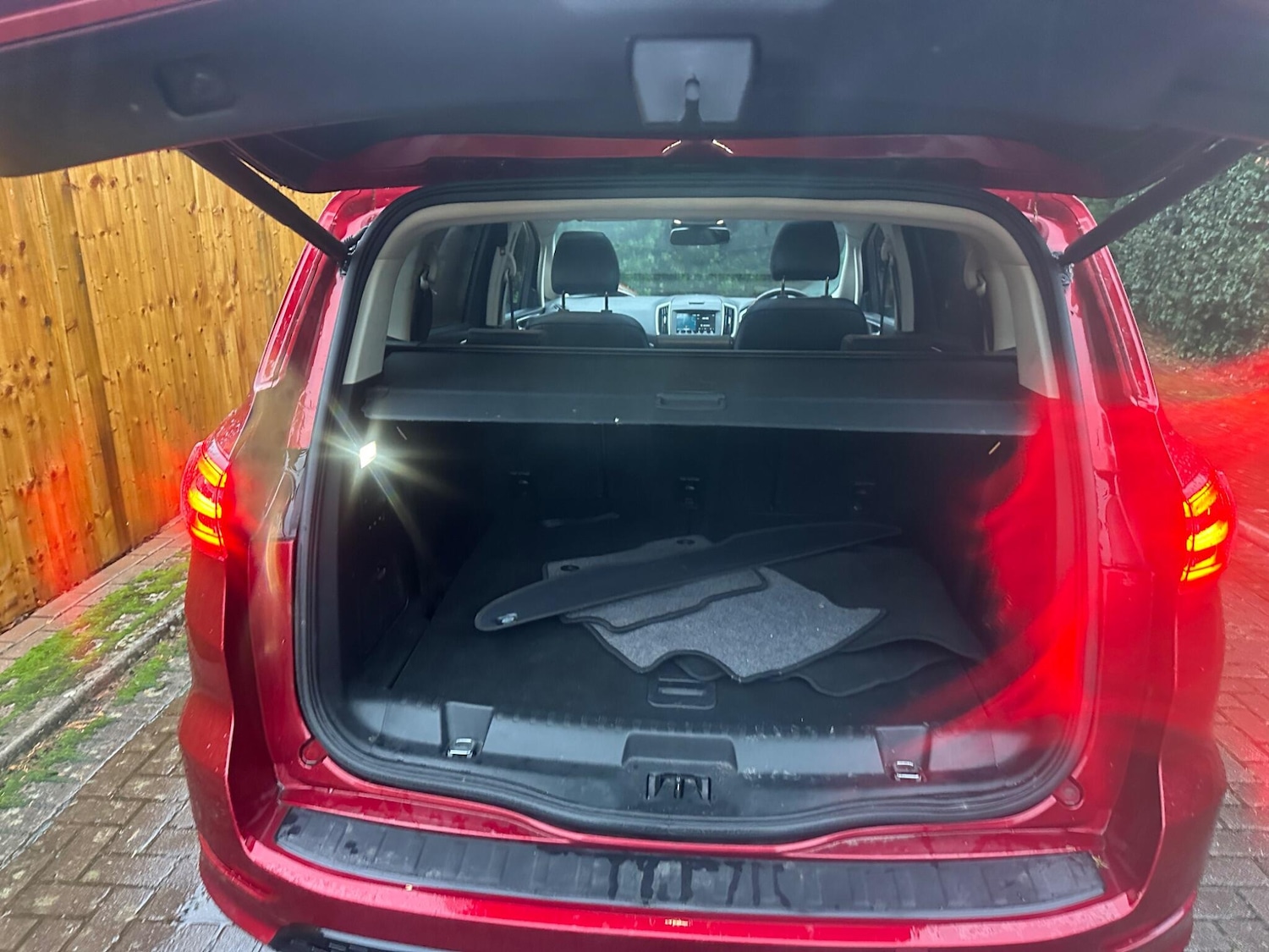 Used Ford S-Max 2017 for sale - 76991030: Photo 21