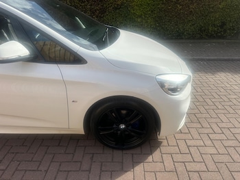 Used BMW 2 Series 2017 for sale - 76537616: Photo