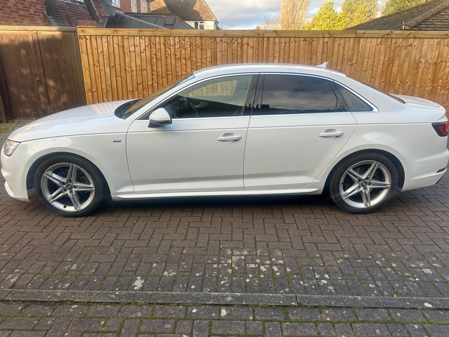 Used Audi A4 2018 for sale - 77230013: Photo 2
