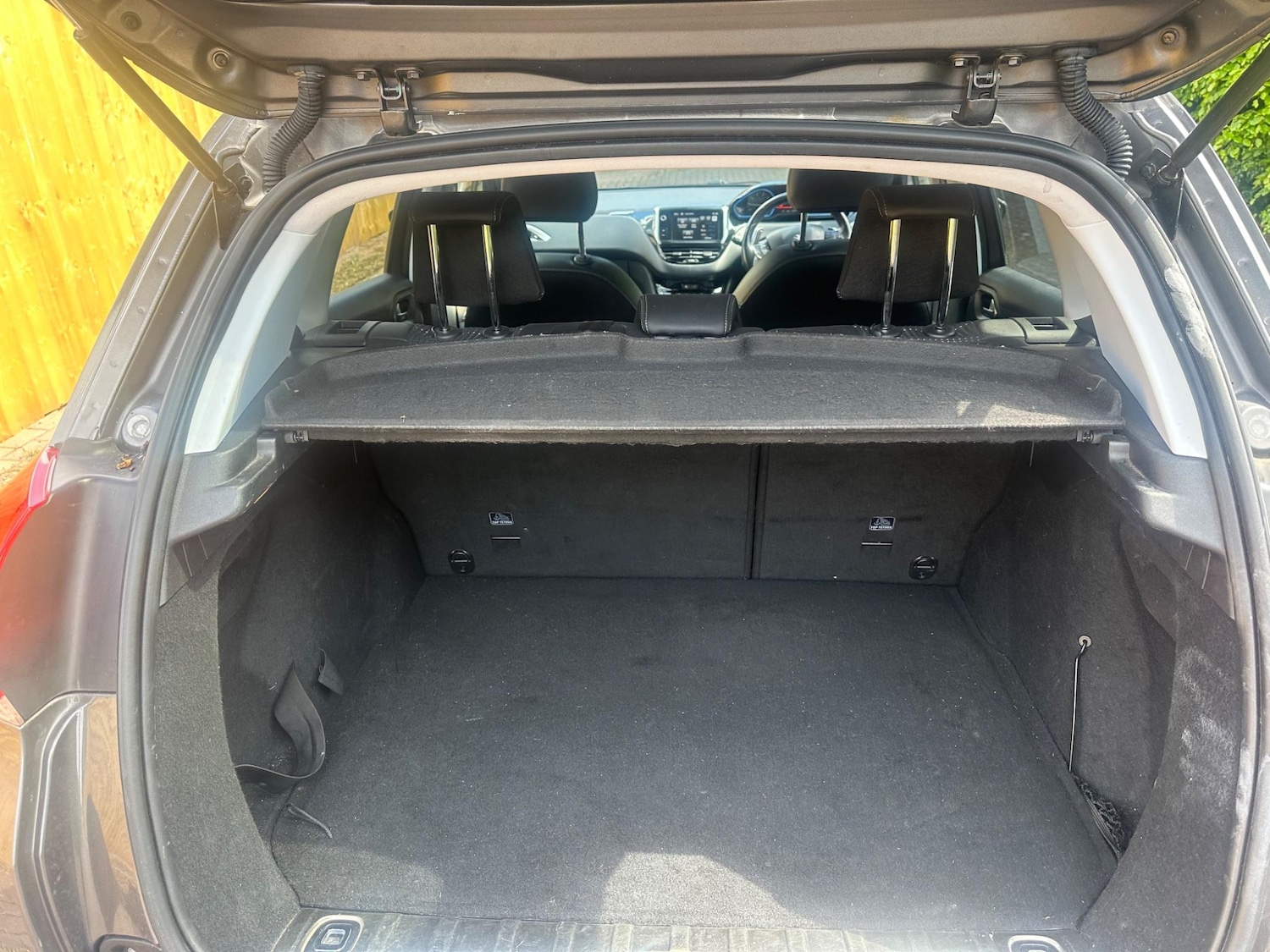 Used Peugeot 2008 2015 for sale - 76537785: Photo 22