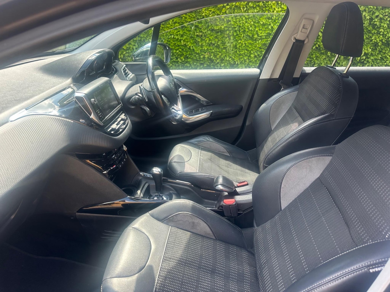 Used Peugeot 2008 2015 for sale - 76537785: Photo 25