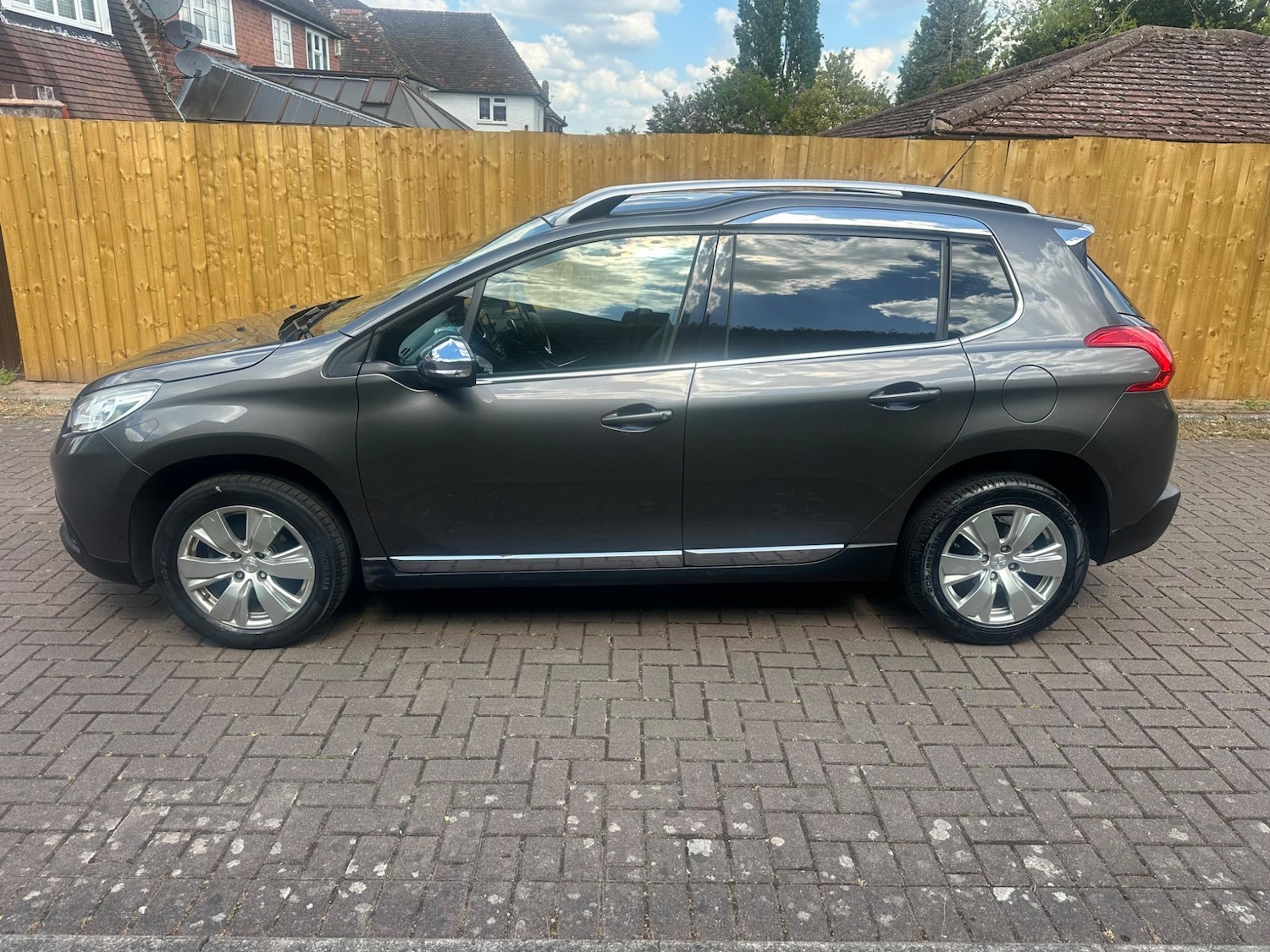 Used Peugeot 2008 2015 for sale - 76537785: Photo 7