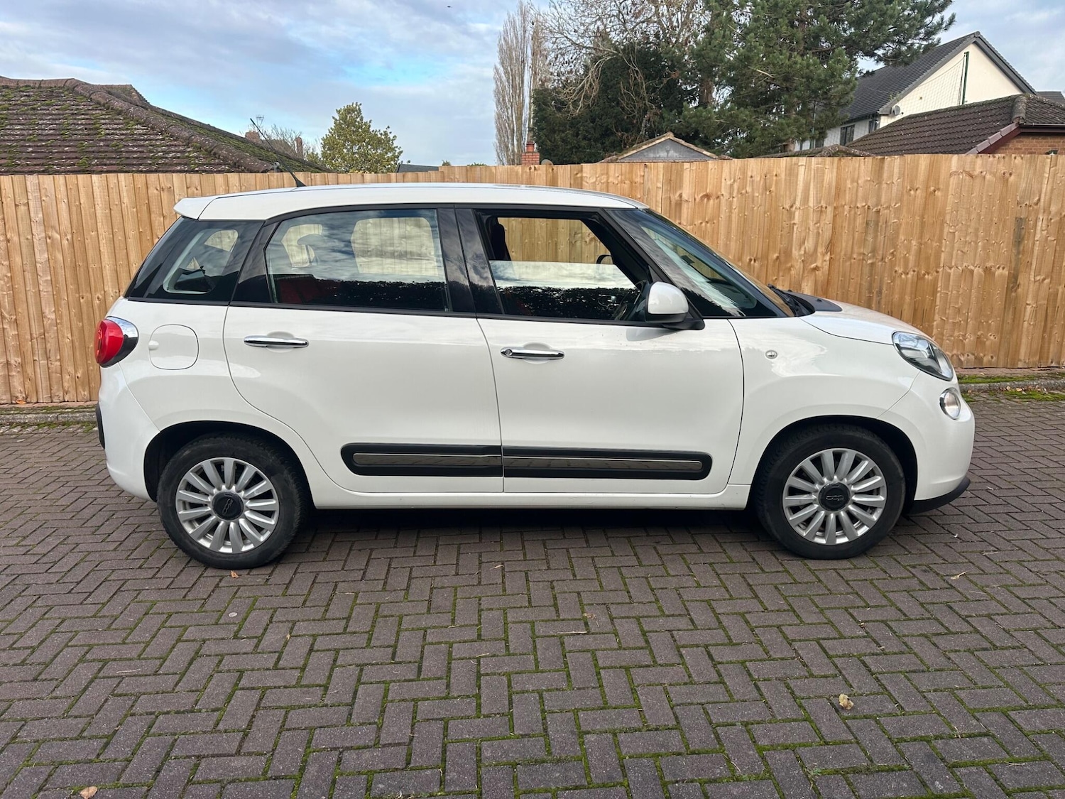 Used Fiat 500L 2014 for sale - 76633110: Photo 22