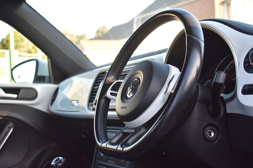 Used Volkswagen Beetle 2015 for sale - 77042530: Photo 15