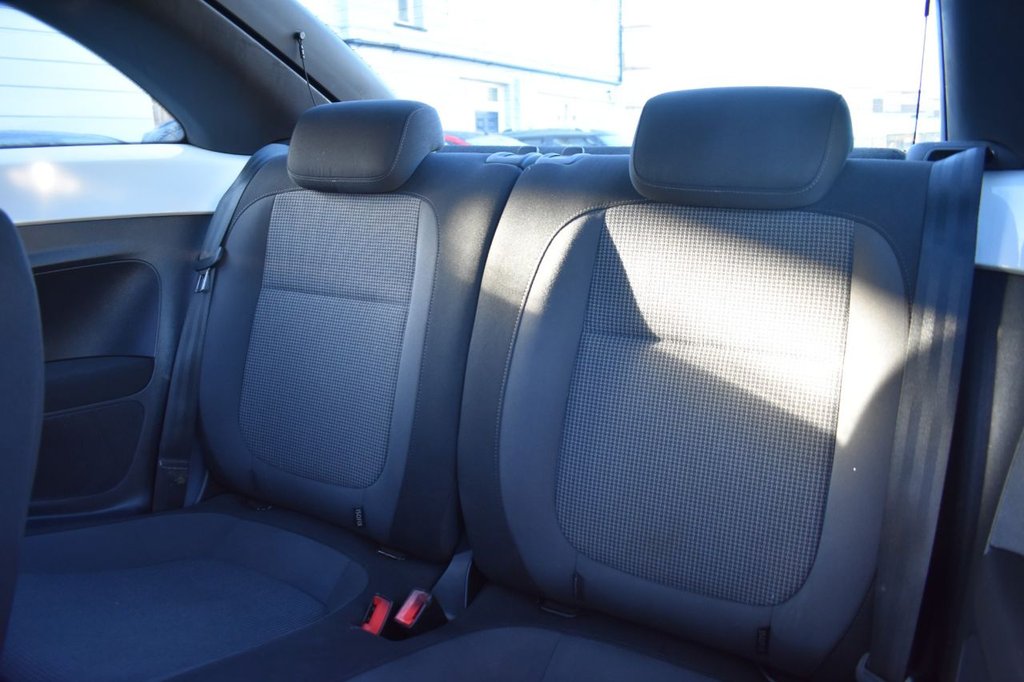 Used Volkswagen Beetle 2015 for sale - 77042530: Photo 18