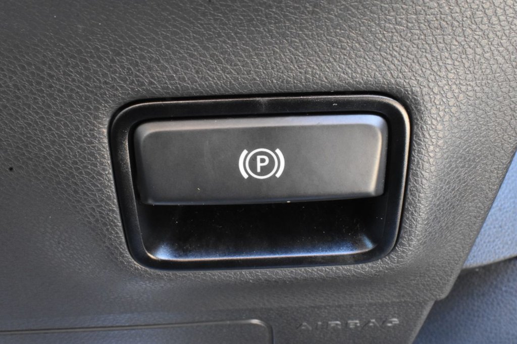 Used Mercedes-Benz GLA 2017 for sale - 76400133: Photo 30