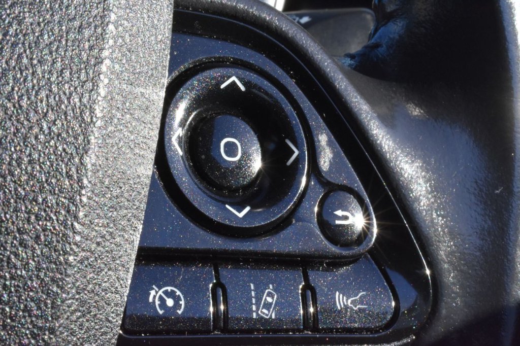 Used Toyota Prius 2021 for sale - 76883019: Photo 31