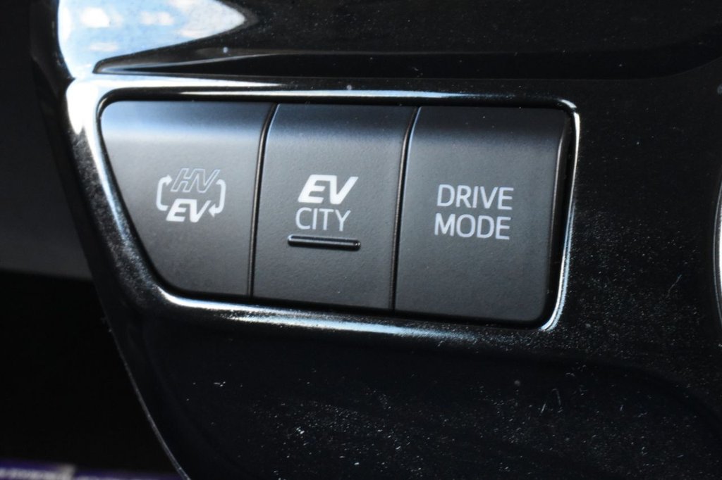 Used Toyota Prius 2021 for sale - 76883019: Photo 42