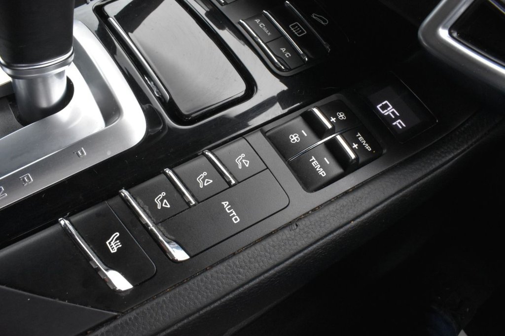 Used Porsche Cayenne 2017 for sale - 77313262: Photo 33