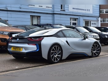 Used BMW i8 2018 for sale - 77642385: Photo