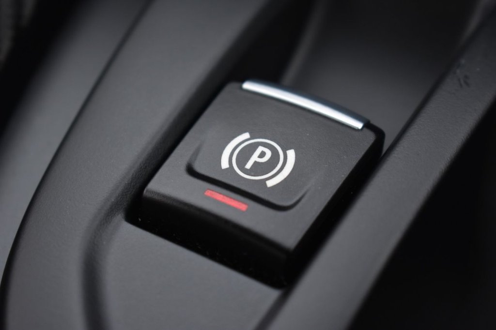 Used BMW i8 2018 for sale - 77642385: Photo 40