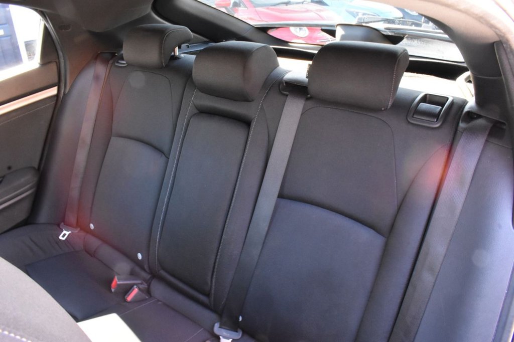 Used Honda Civic 2018 for sale - 76400169: Photo 26