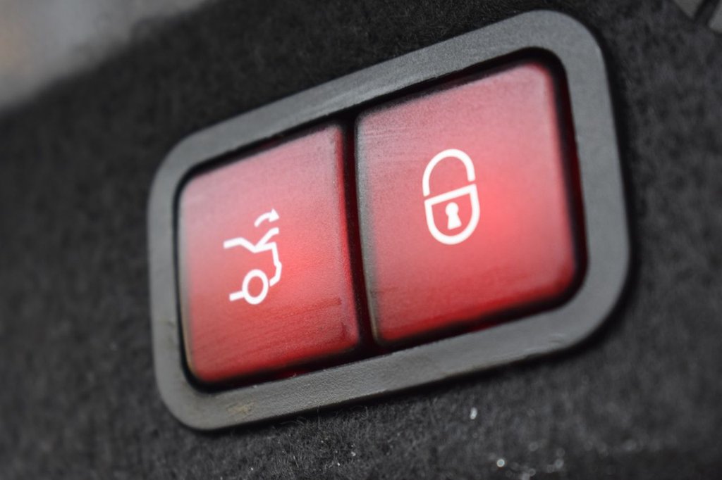 Used Mercedes-Benz C Class 2017 for sale - 77269192: Photo 12