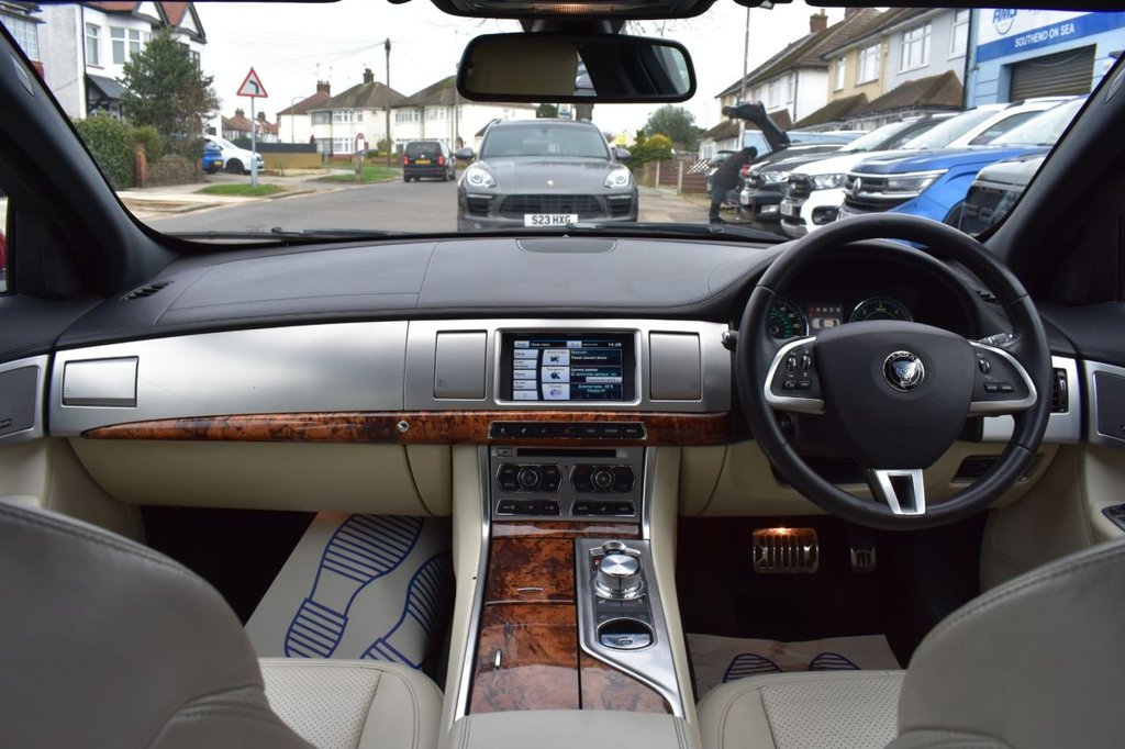 Used Jaguar XF 2014 for sale - 77275755: Photo 17