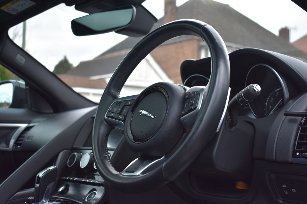 Used Jaguar F-Type 2019 for sale - 77855588: Photo 24