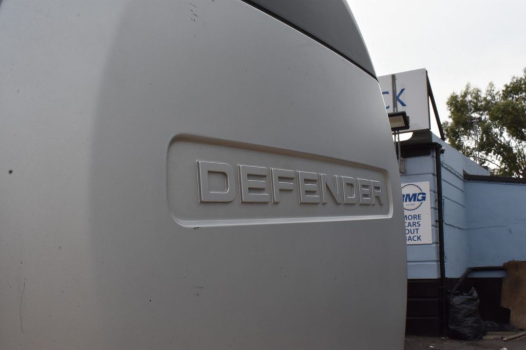 Used Land Rover Defender 2021 for sale - 76400141: Photo 15